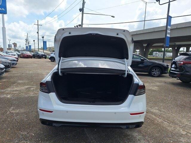 Used 2023 Platinum White Pearl Honda EX-L image 27