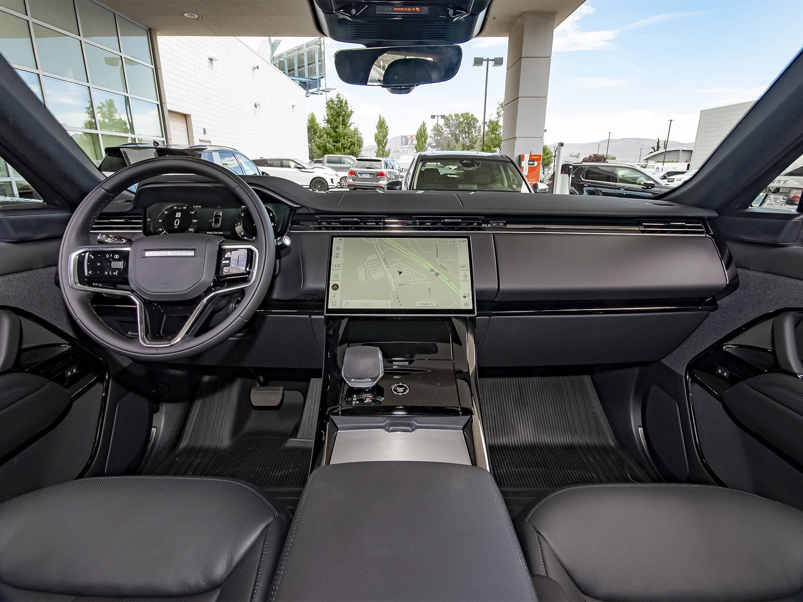 New 2026 Santorini Black Land Rover SE image 37