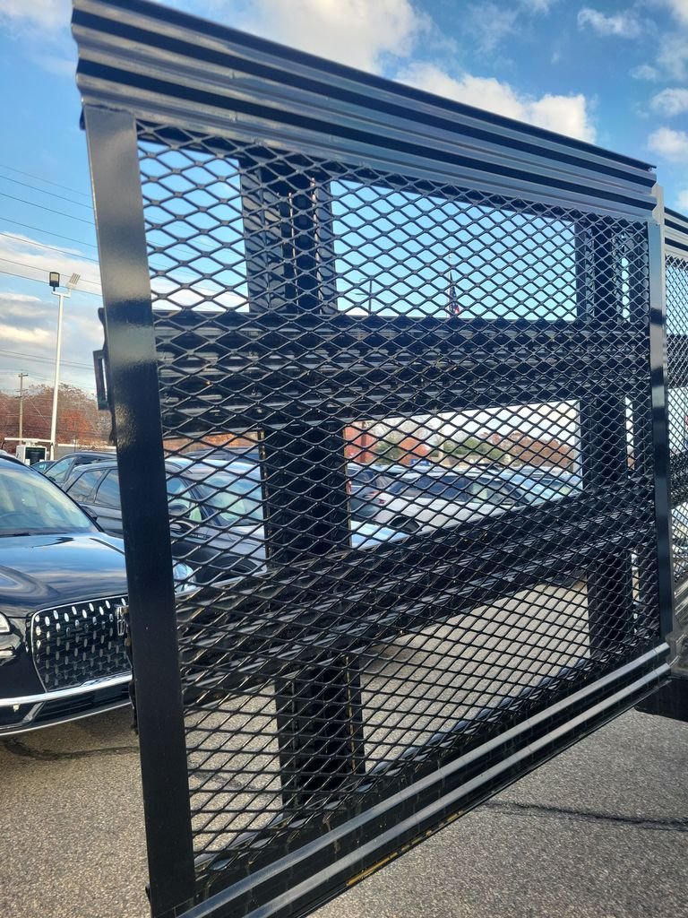 2025 Ford F-450 Super Duty Chassis Cab XL - Photo 23