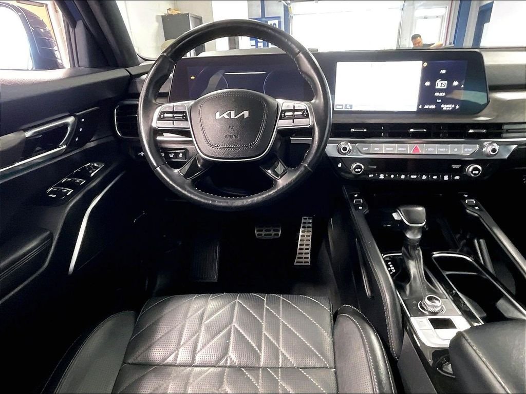 Used 2024 Black Kia SX-Prestige X-Line image 17