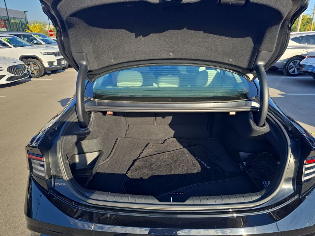 Used 2024 Black Hyundai SEL image 22