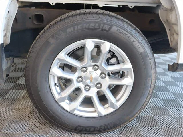 2025 Chevrolet Silverado 1500 LT - Photo 17