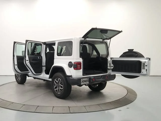 Used 2025 Bright White Cl Jeep Sahara image 13