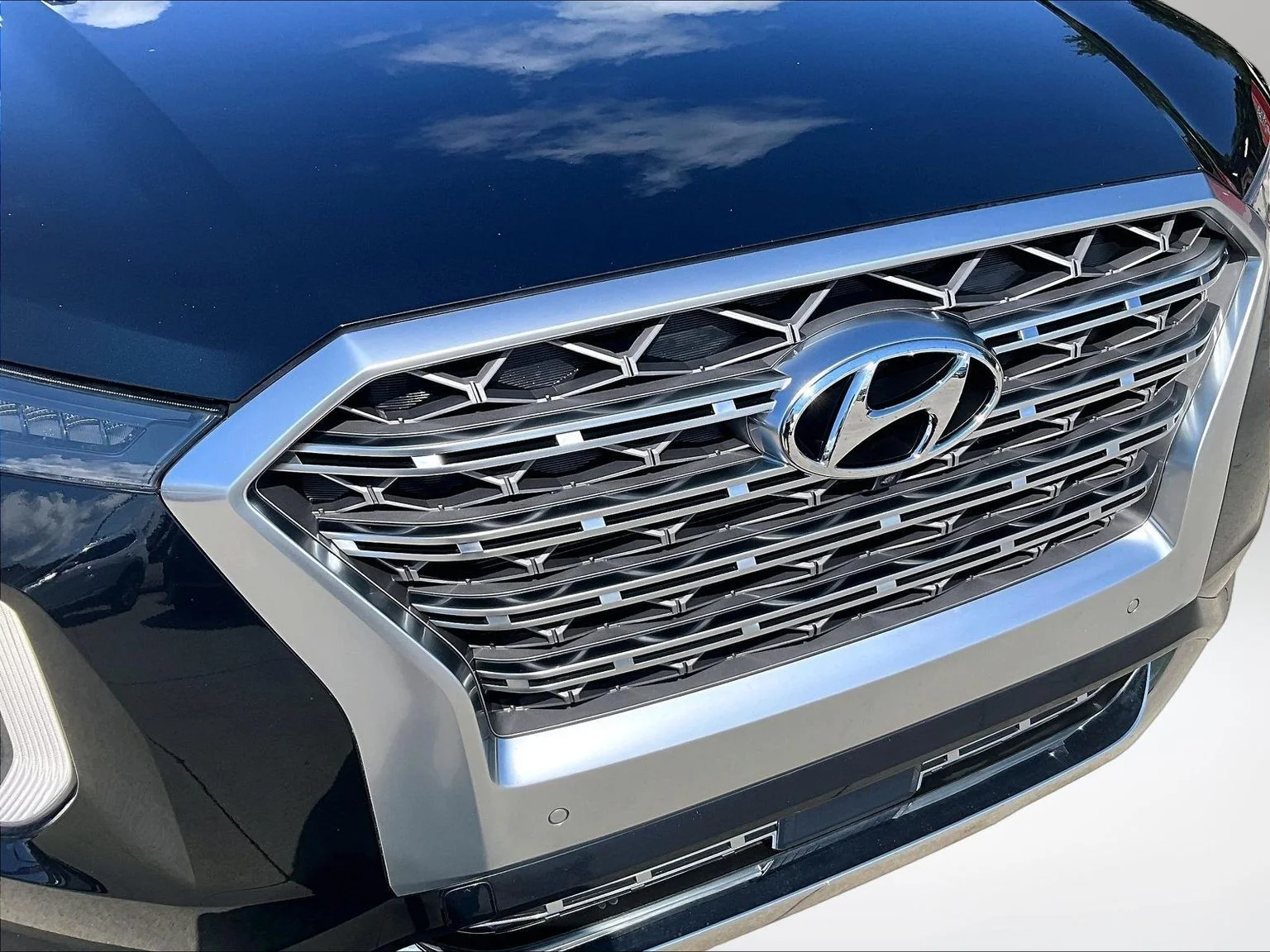 Used 2020 White Hyundai Limited image 29