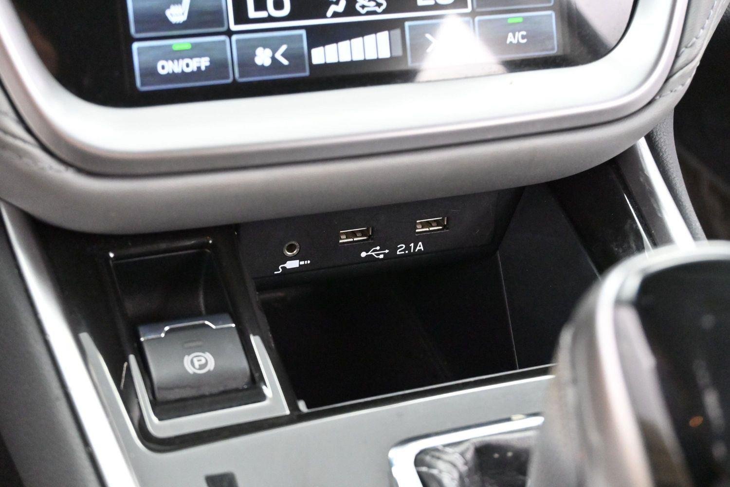 Used 2020 Crystal White Pearl Subaru Premium image 22