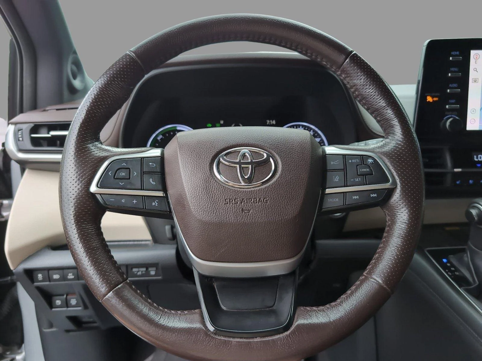 Used 2021 Celestial Silver Metallic Toyota Platinum 7-Passenger image 24