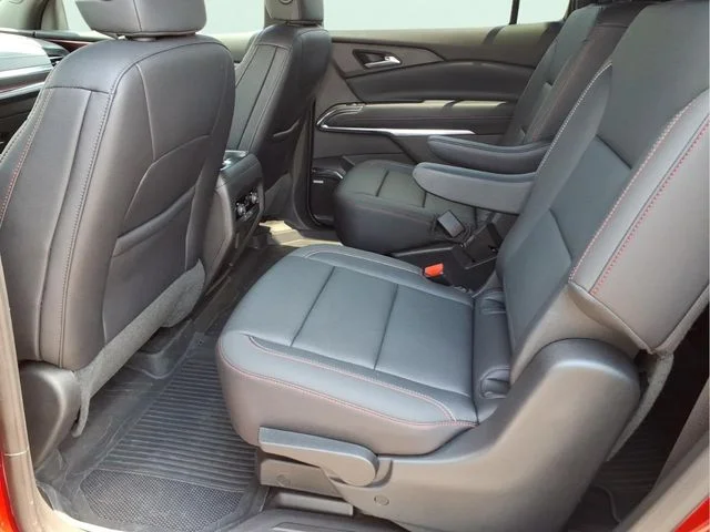 Used 2025 Red Chevrolet Z71 image 13