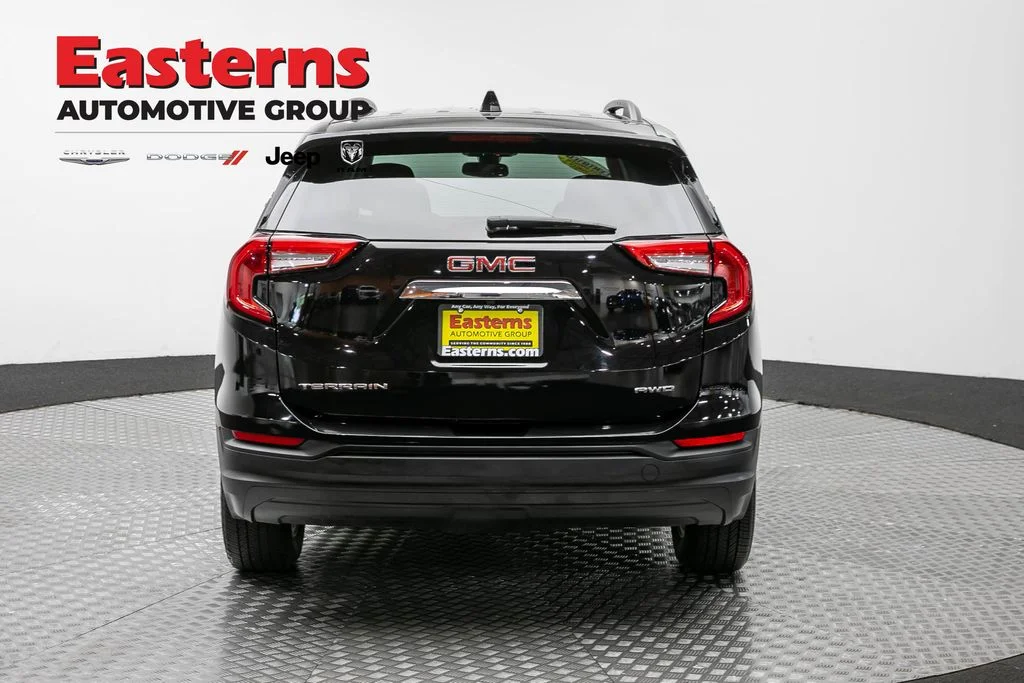 Used 2023 Black GMC SLE image 8