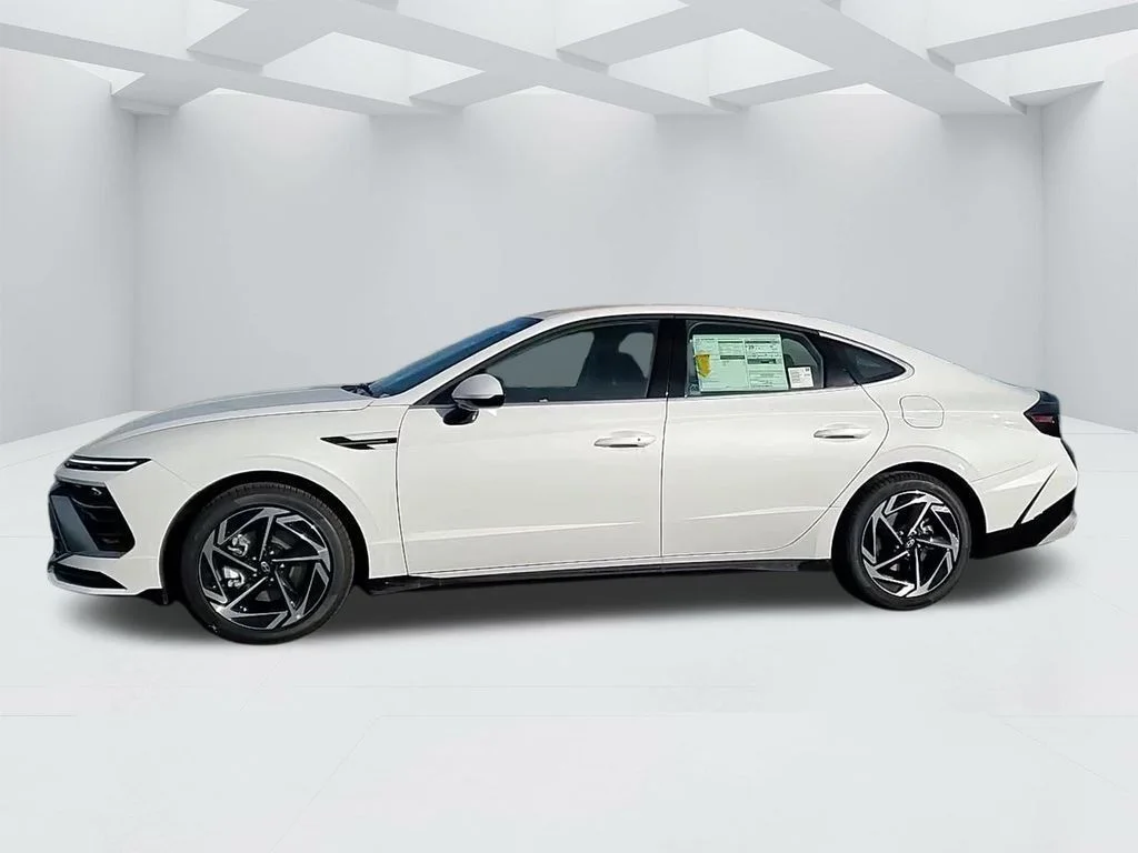 New 2026 White Hyundai SEL Sport image 8