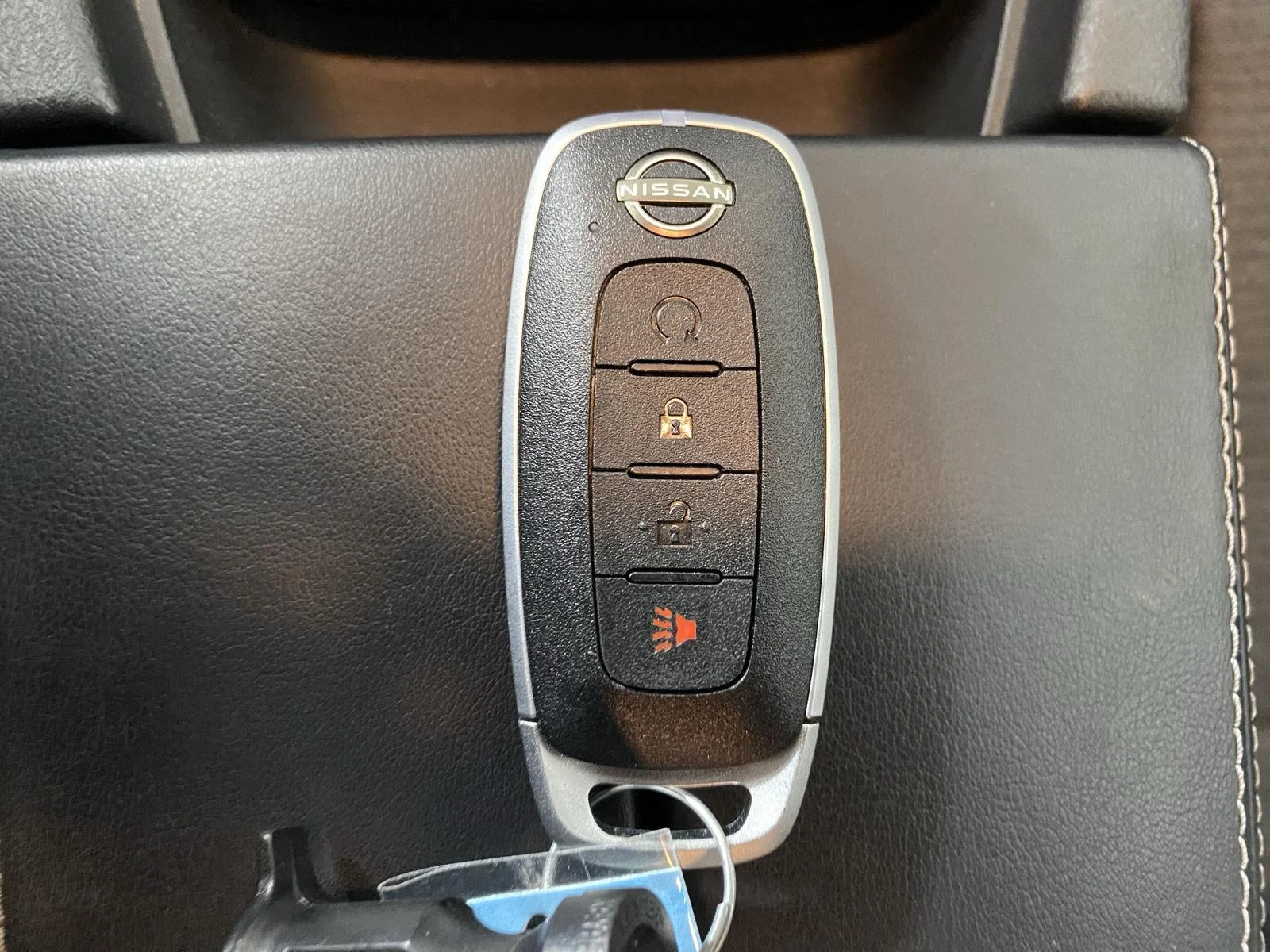 Used 2023 Brilliant Silver Metallic Nissan SV image 18