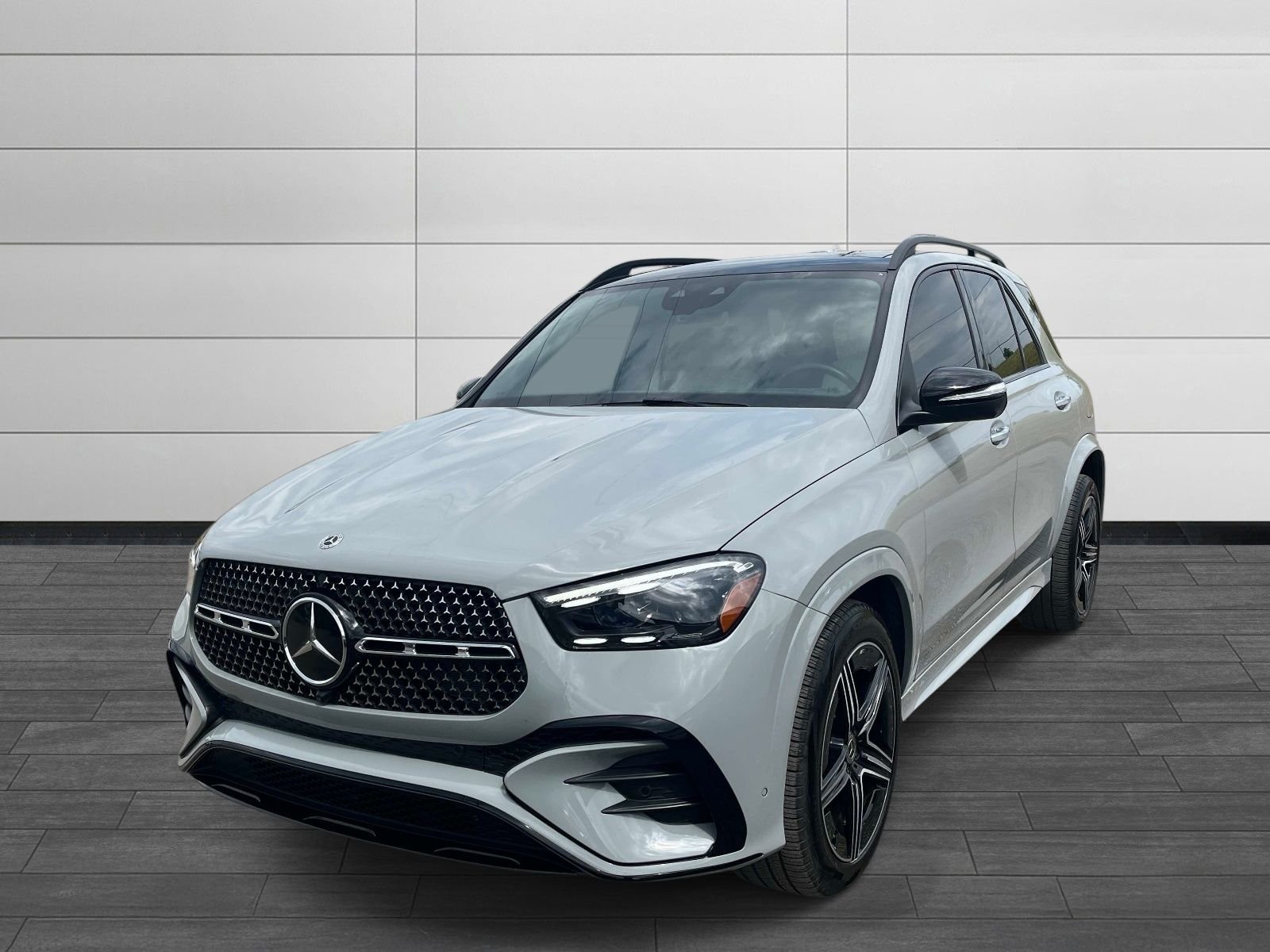Certified Used 2024 MANUFAKTUR Alpine Gray Mercedes-Benz GLE 450e image 7
