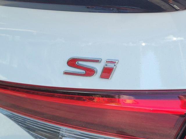 Used 2024  Honda Base image 8