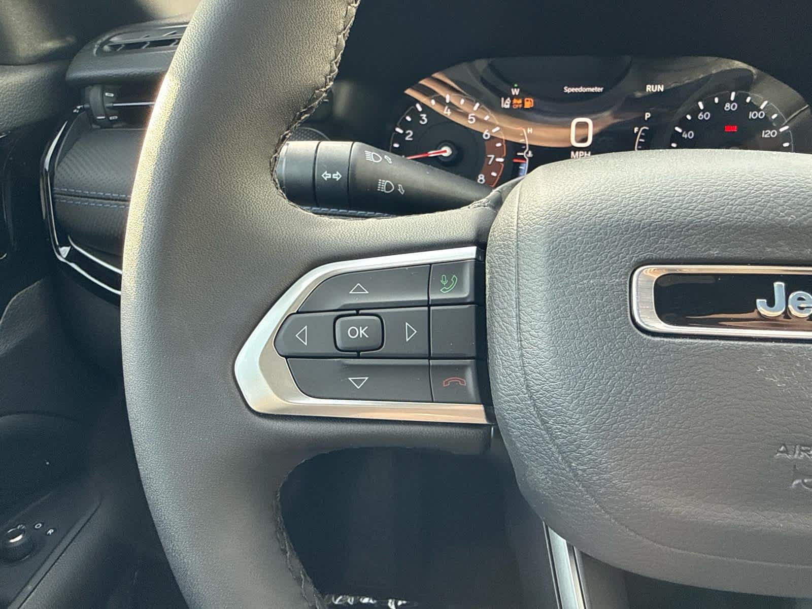 New 2026 Red Hot Pearlcoat Jeep Latitude image 18