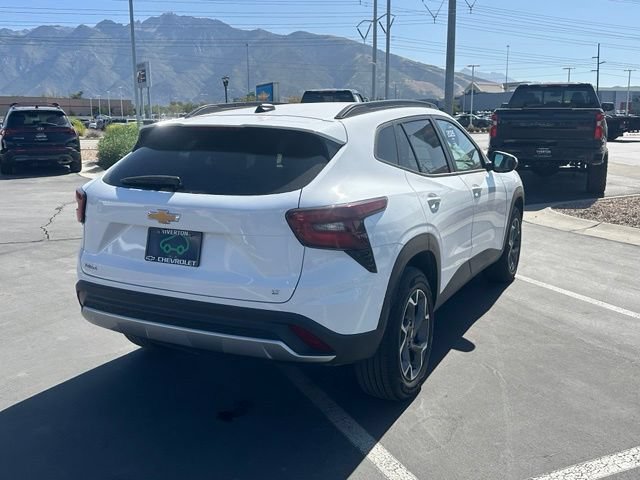 2026 Chevrolet Trax LT - Photo 6