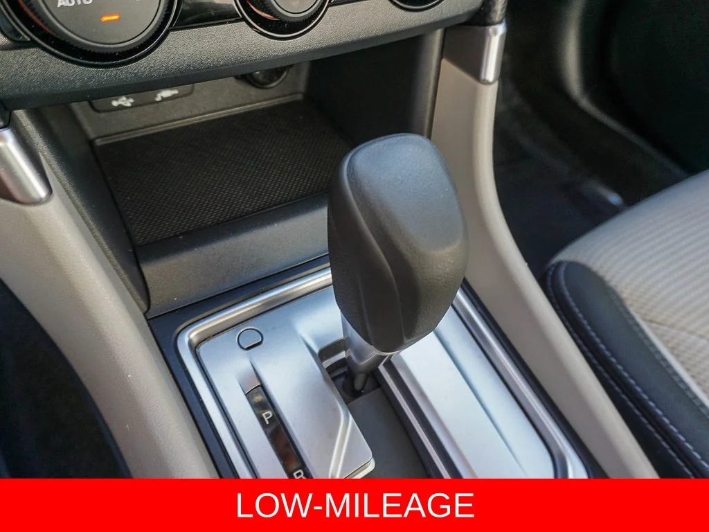Used 2023 Blue Subaru Base image 22