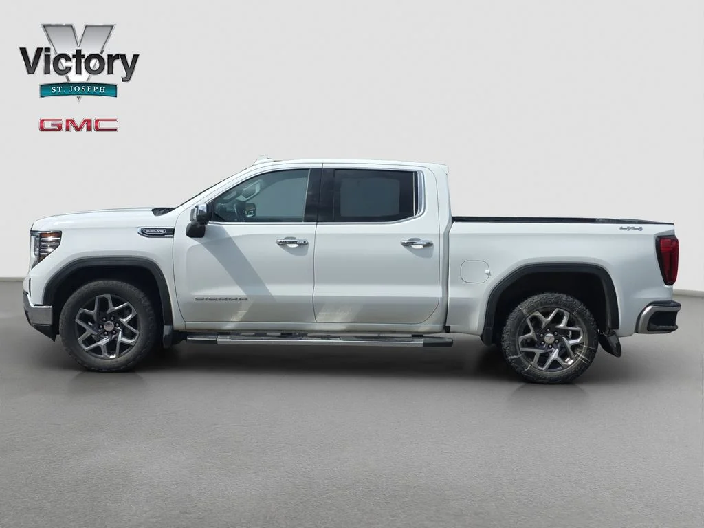 Used 2022 White GMC SLT image 5