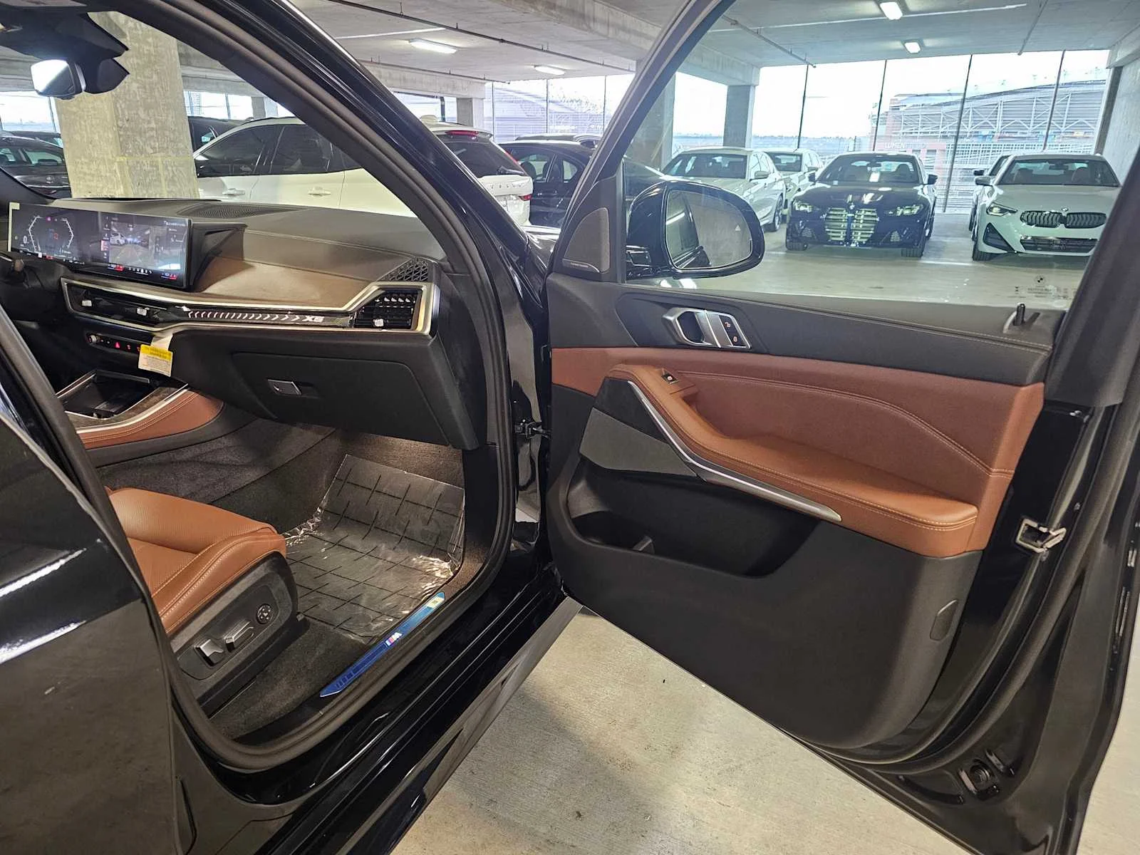 New 2026 Black Sapphire Metallic BMW xDrive40i image 40