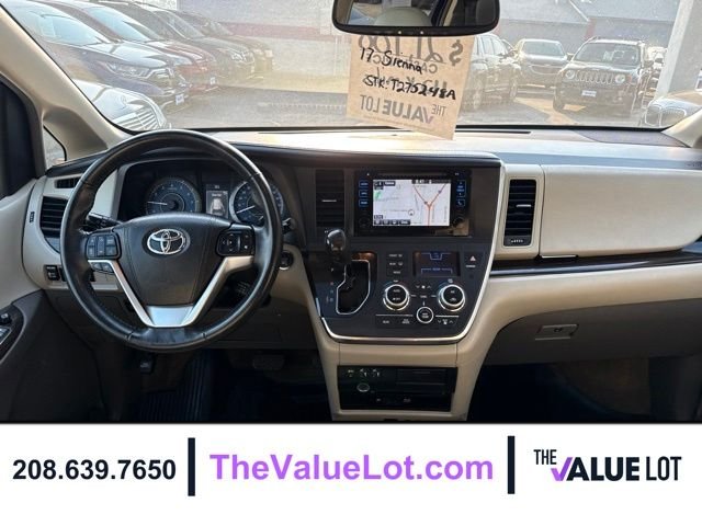 Used 2017 White Toyota XLE Premium image 16