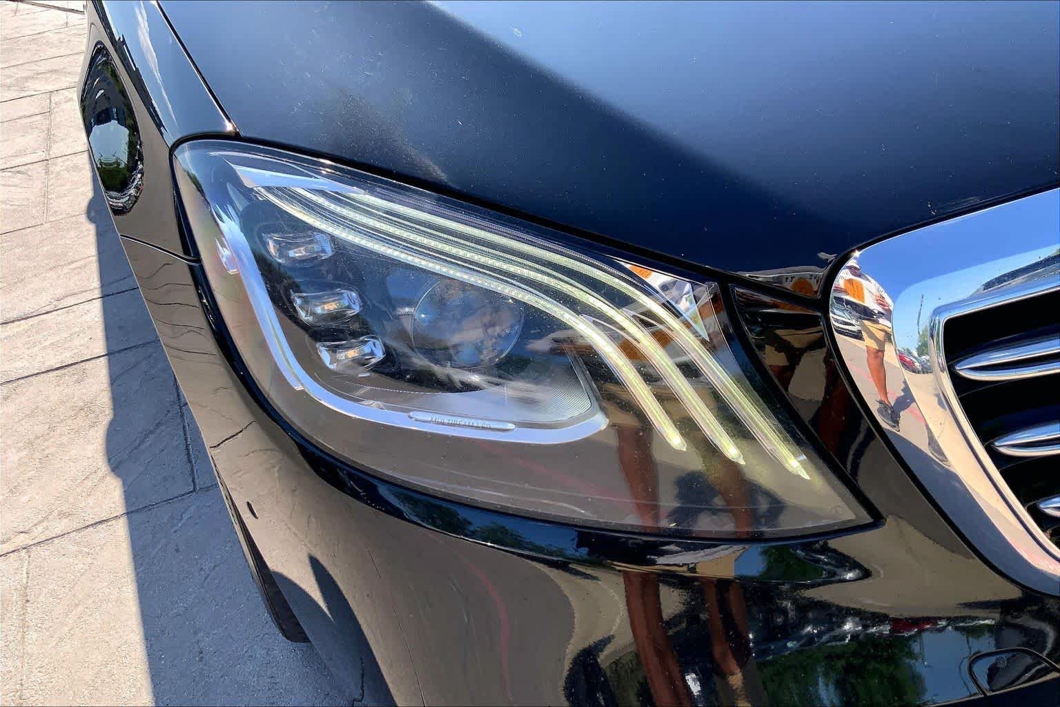 Used 2019 Obsidian Black Metallic Mercedes-Benz S 560 image 28