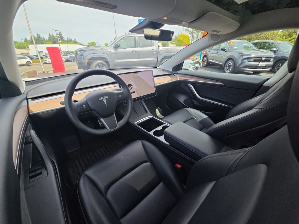 Used 2022 White Tesla Long Range image 17