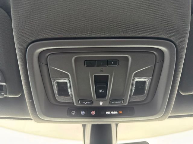 Used 2020 Gray Chevrolet LT image 14
