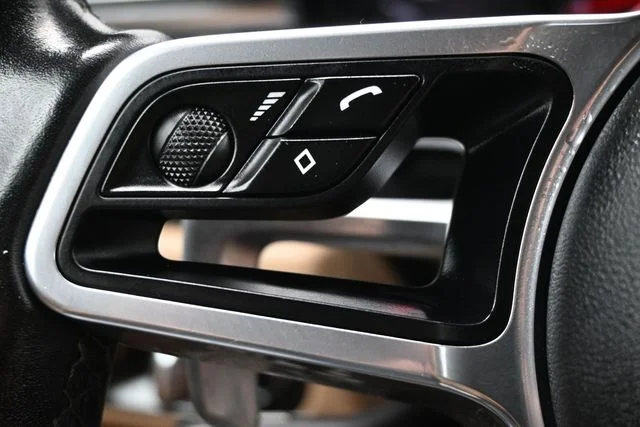 Used 2019 Blue Porsche Base image 18