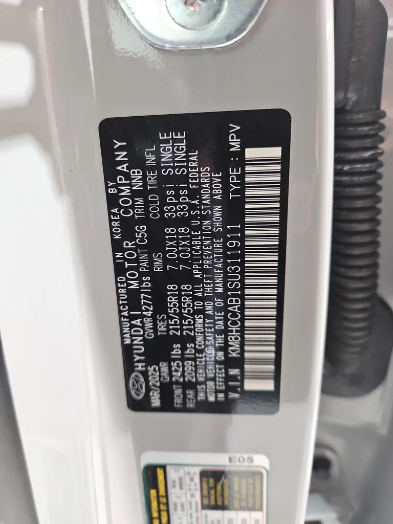 Used 2025 Gray Hyundai SEL Convenience image 31