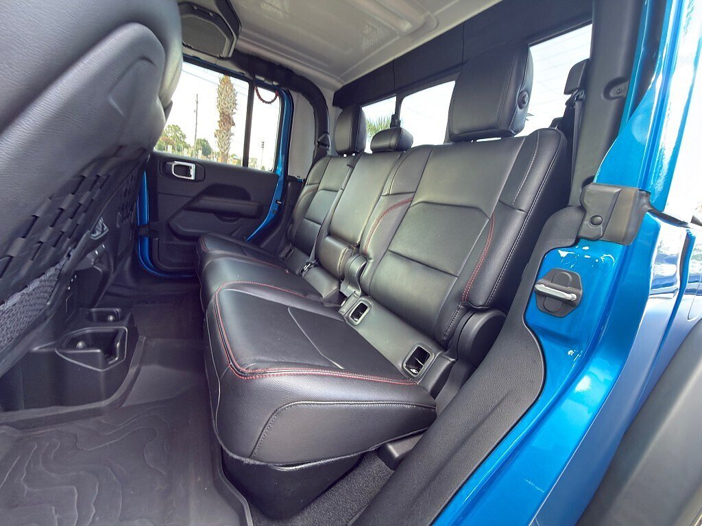 Used 2022 Hydro Blue Pearl Coat Jeep Rubicon image 12