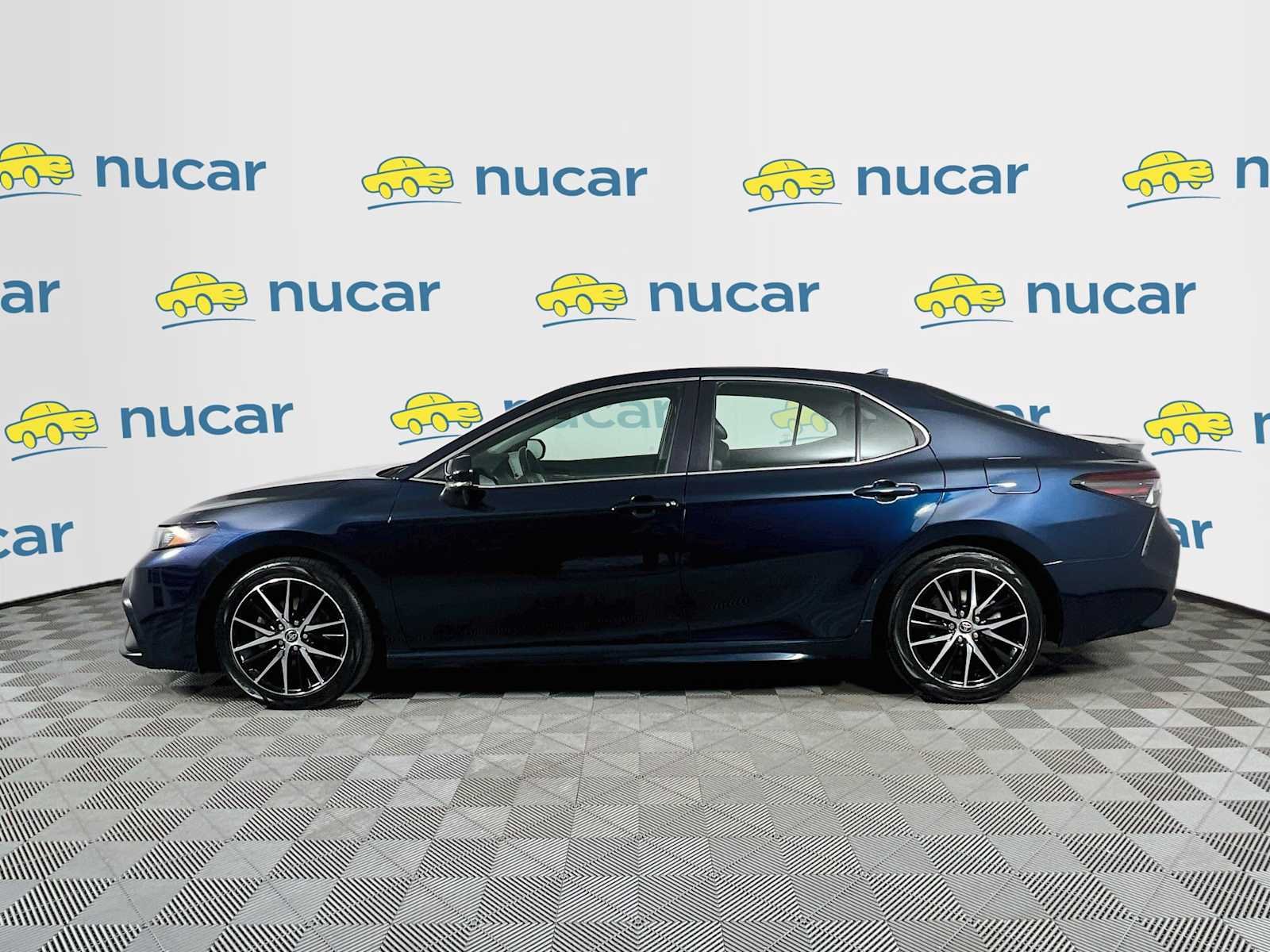 Used 2021 Galactic Aqua Mica Toyota SE image 4