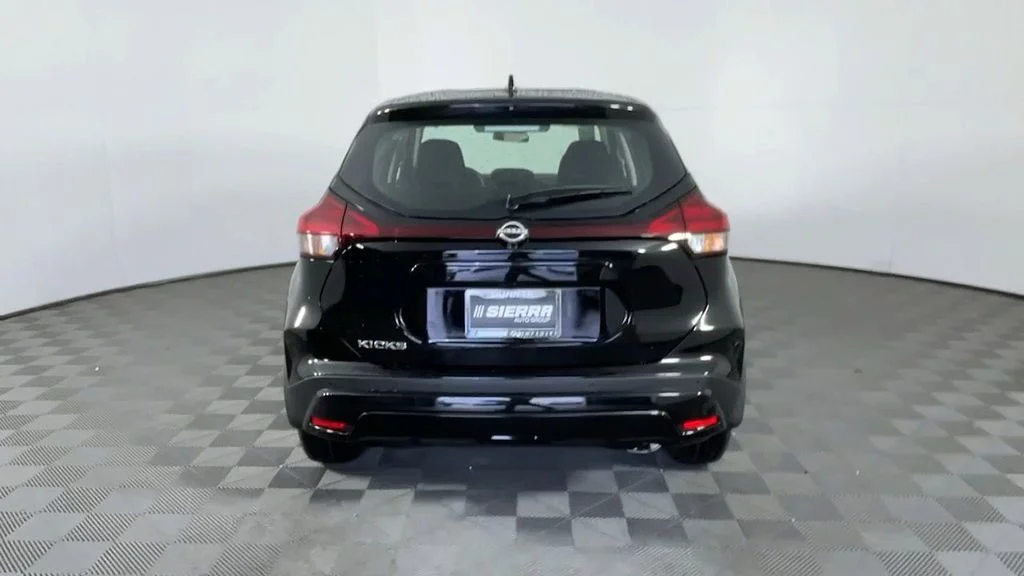 2025 Nissan KICKS PLAY Base - Photo 5