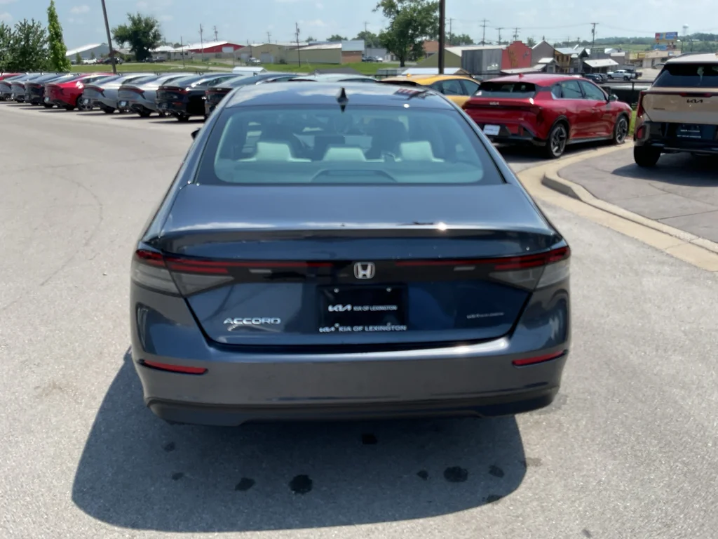 Used 2023 Meteorite Gray Metallic Honda EX image 9