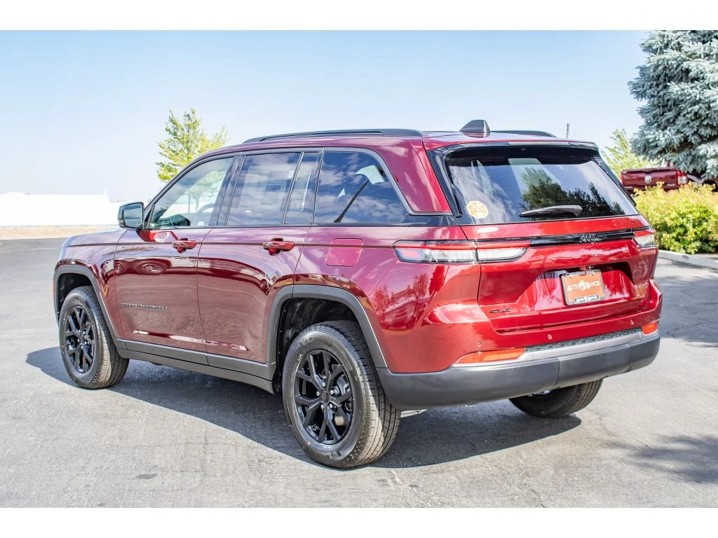 New 2026 Velvet Red Pearlcoat Jeep Laredo Altitude image 6