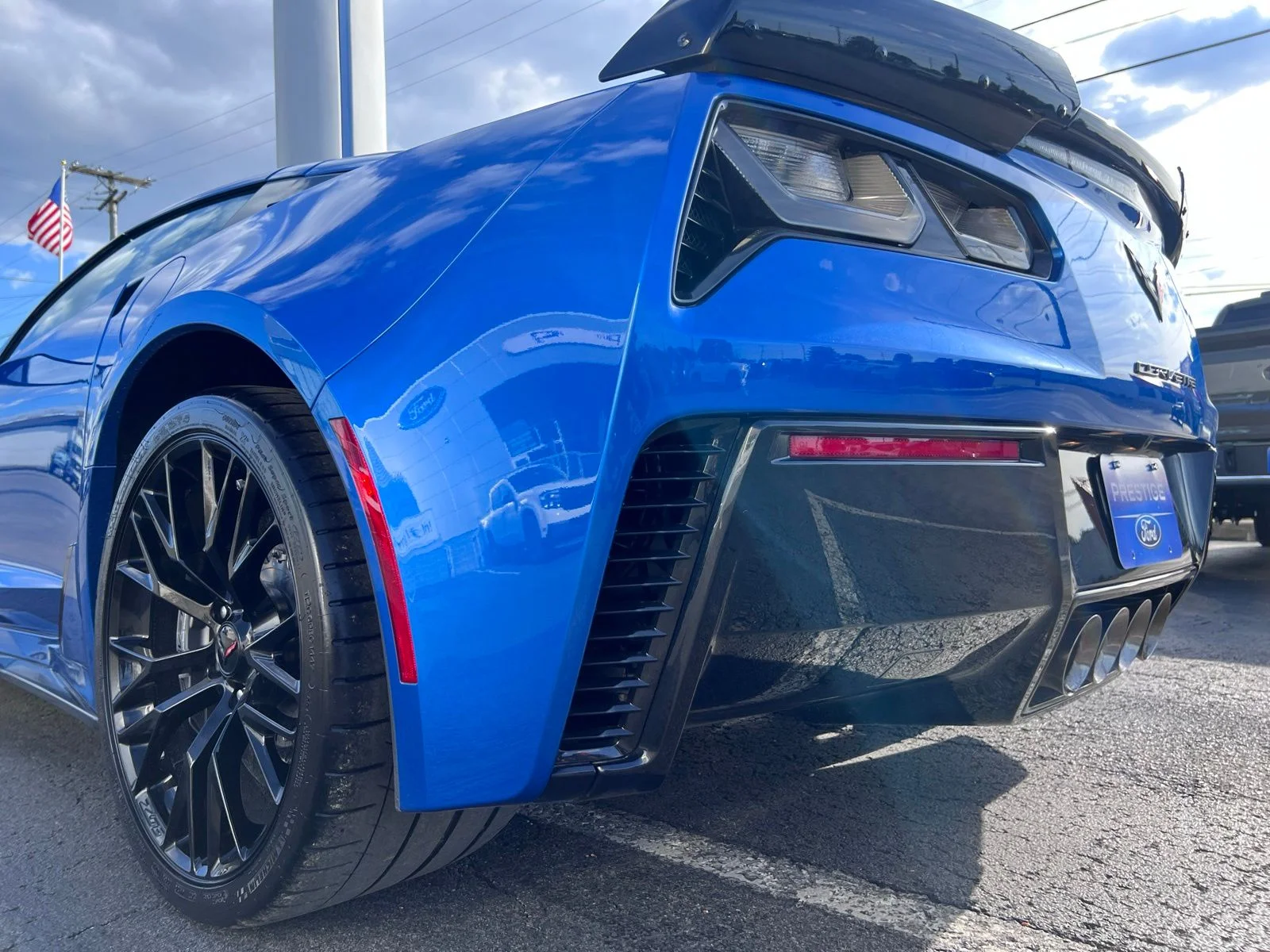 Used 2016 Laguna Blue Metallic Tintcoat Chevrolet Z06 image 24