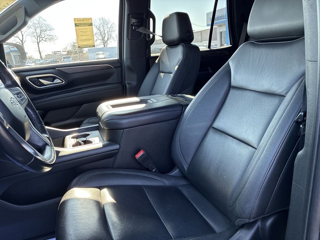 Used 2023 Black Chevrolet Z71 image 11