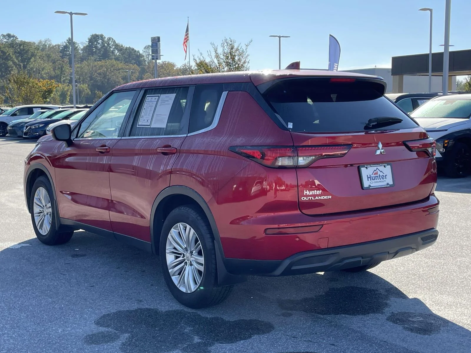Used 2022 Red Diamond Mitsubishi ES image 24