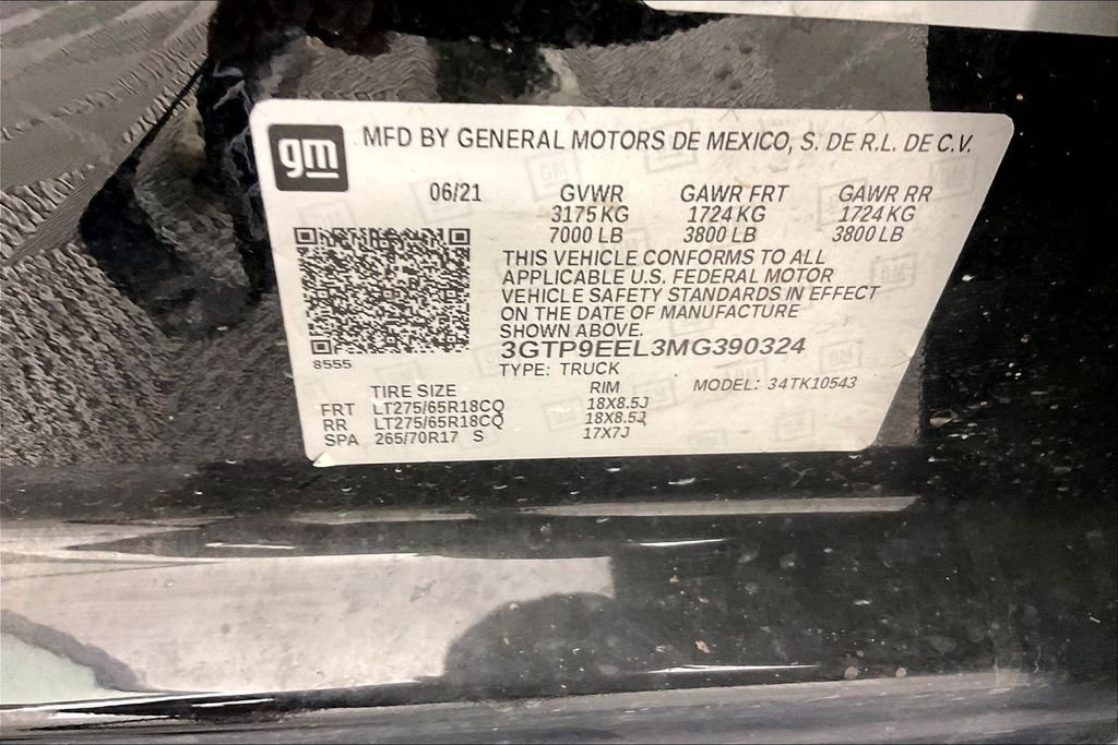 Used 2021 Black GMC AT4 image 5