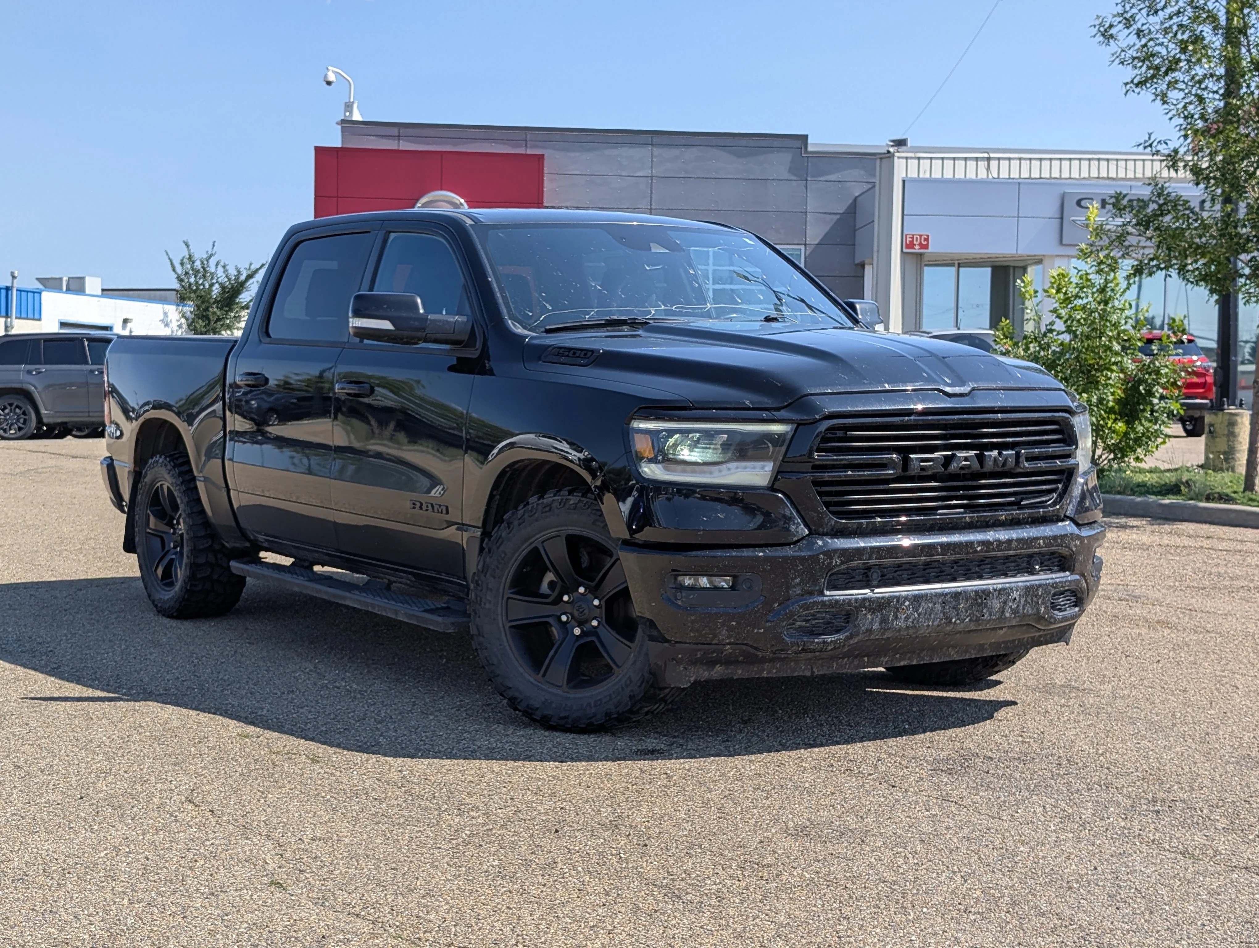 Used 2022 Diamond Black Crystal Pearlcoat Ram Sport image 6