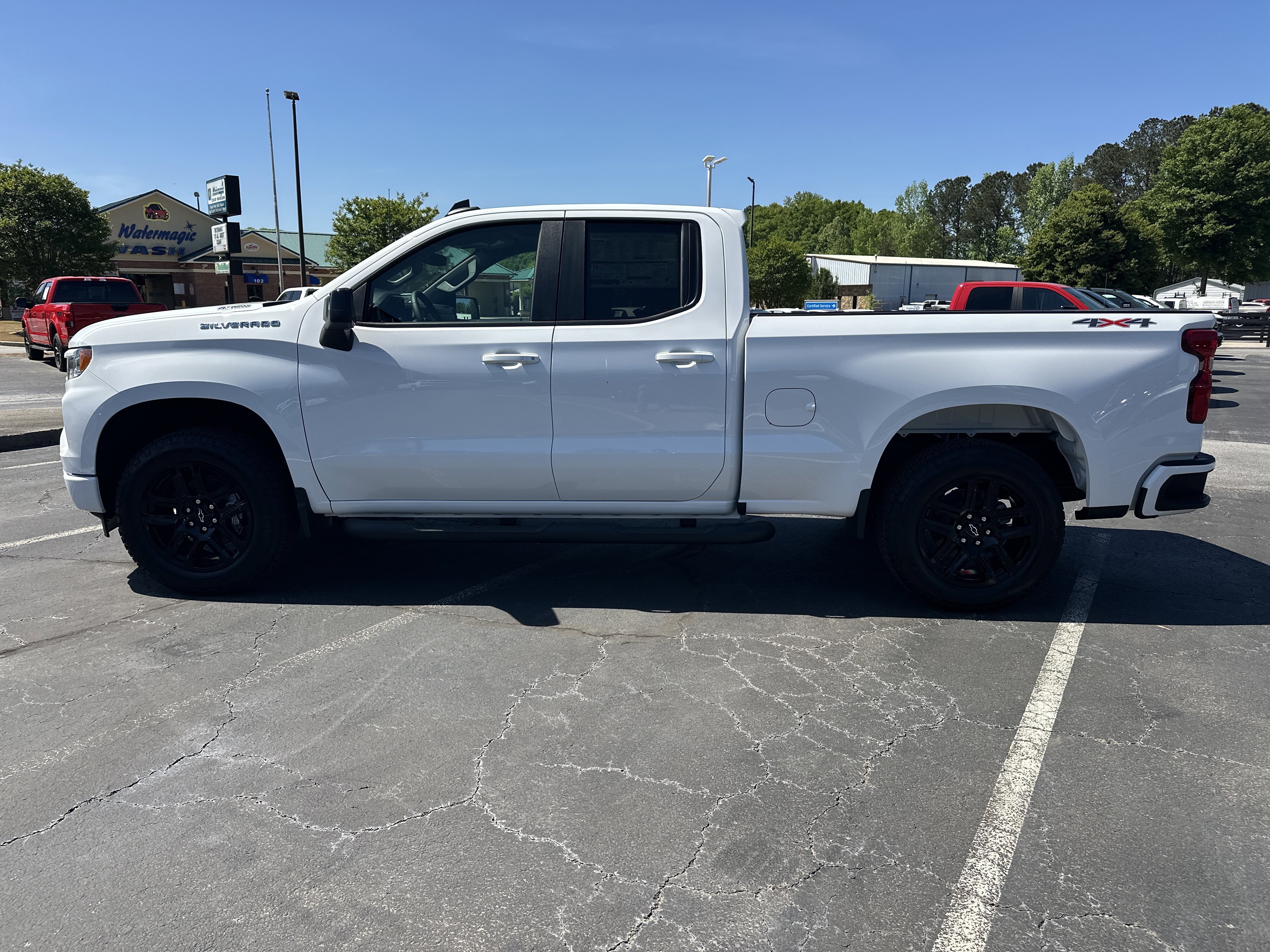 New 2026 Summit White Chevrolet RST image 5