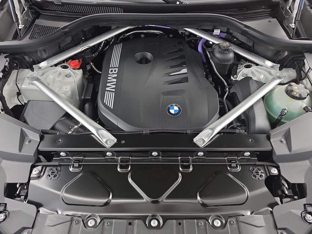 New 2026 Alpine White BMW xDrive40i image 30