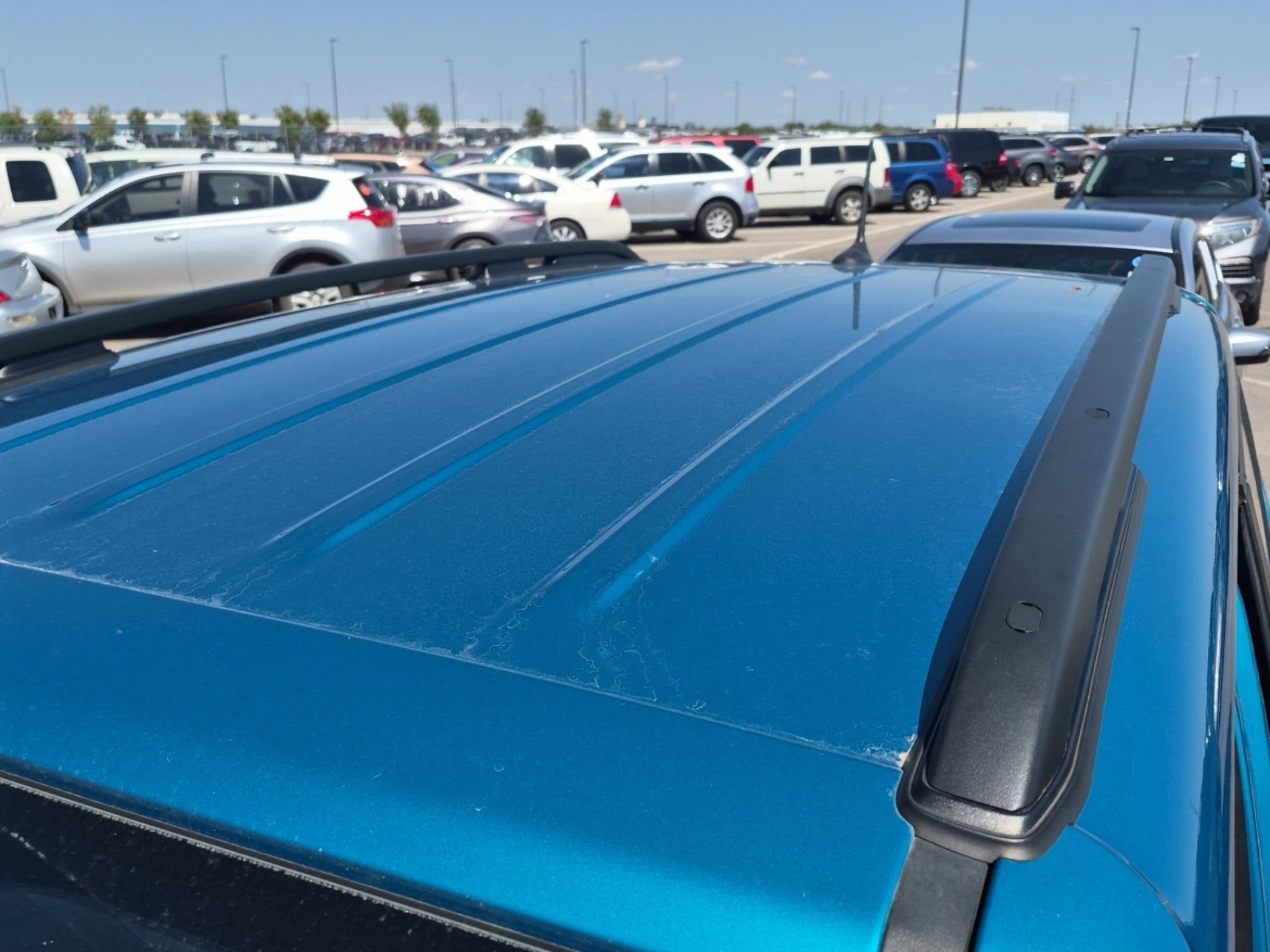 Used 2021 Bikini Metallic Clearcoat Jeep Latitude image 5