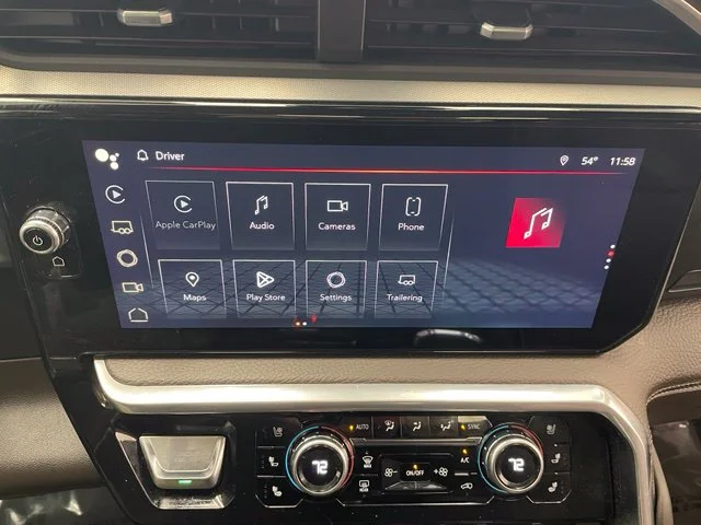 Certified Used 2023 White GMC  image 12
