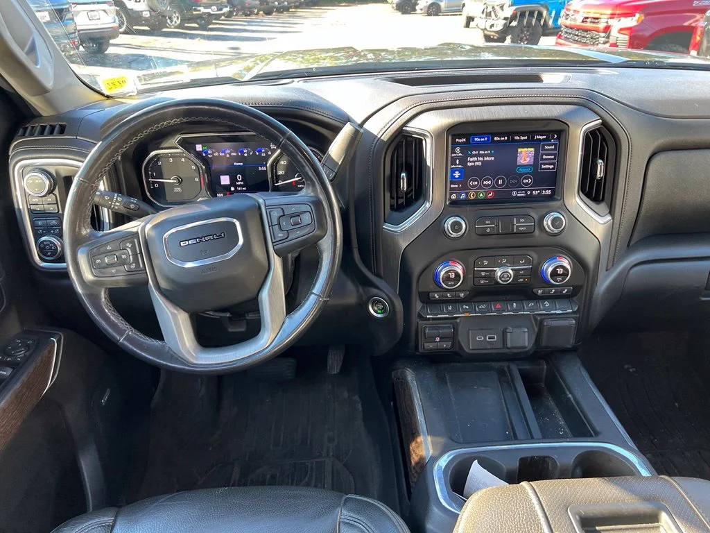 Used 2022 Black GMC Denali image 9