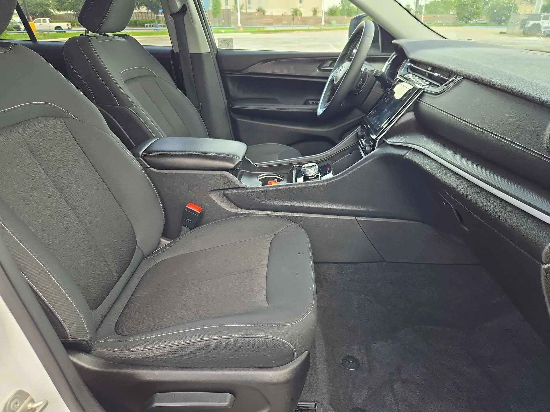 Used 2023 Bright White Clearcoat Jeep Laredo image 30