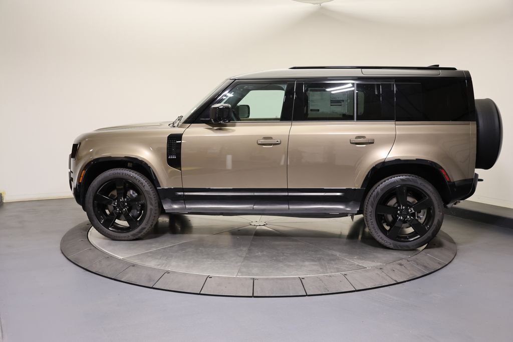 2026 Land Rover Defender X-Dynamic SE - Photo 2