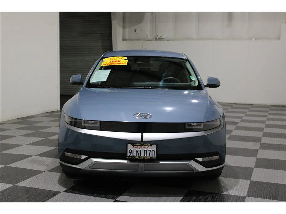 Used 2024 Lucid Blue Hyundai SEL image 2