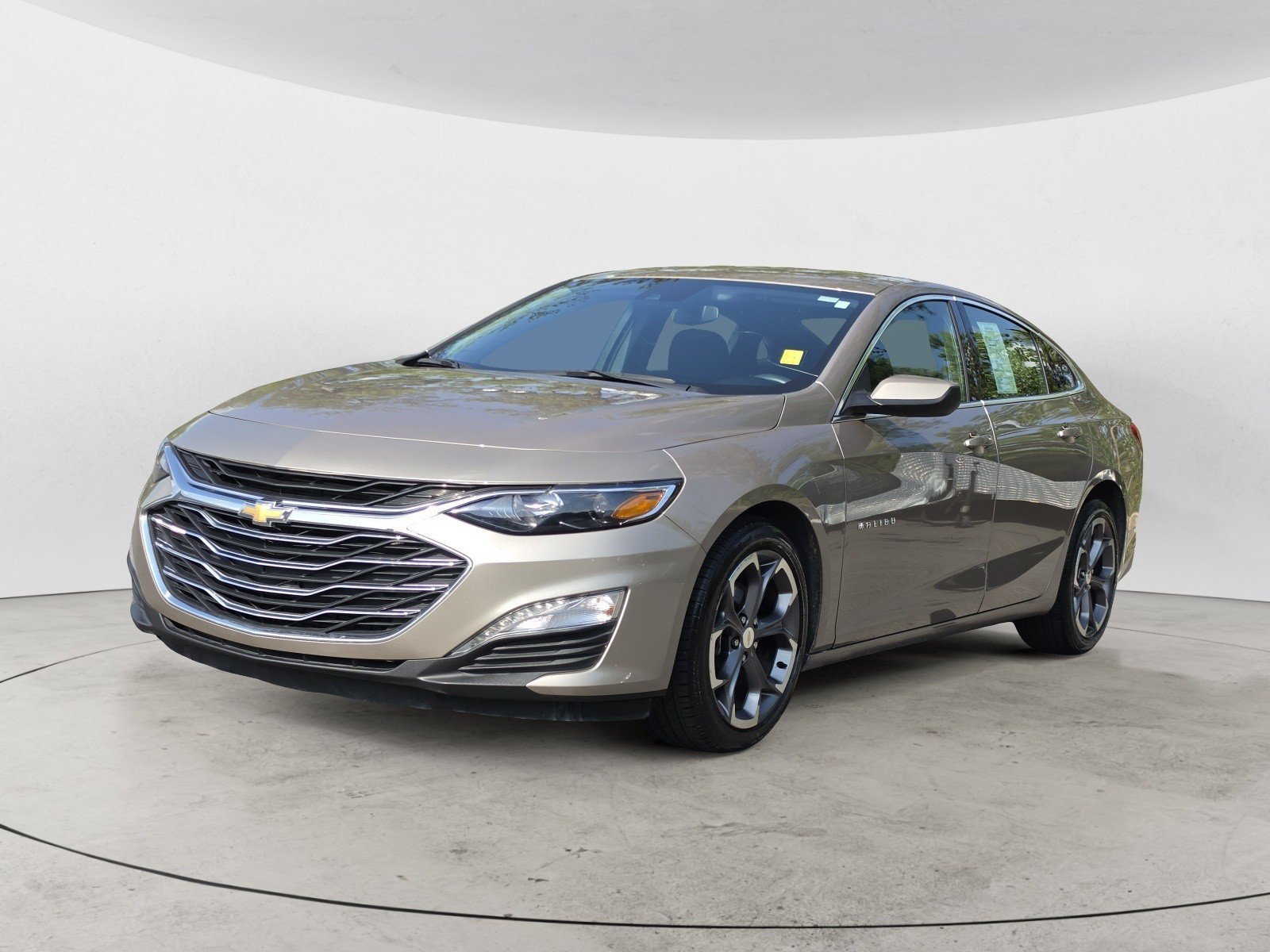 Used 2024 Mineral Gray Metallic Chevrolet LT image 6
