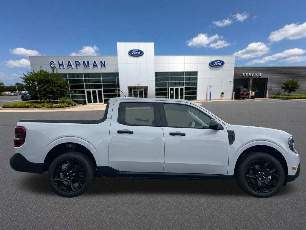 New 2026 Space White Metallic Ford XLT image 6