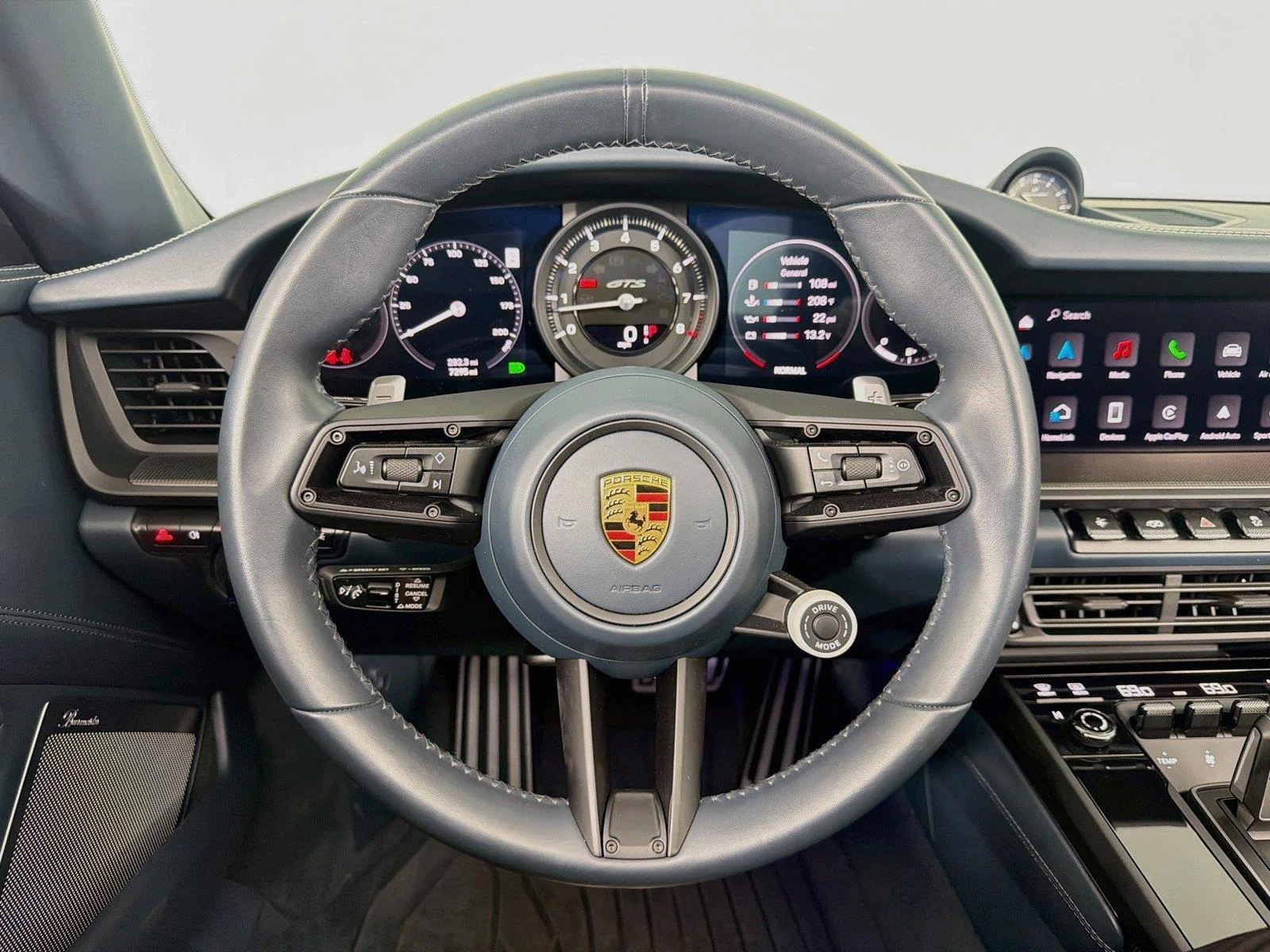 Certified Used 2022 Chalk Porsche TARGA 4 GTS image 15