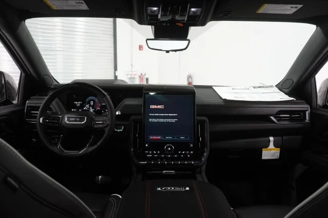2026 GMC Yukon AT4 Ultimate - Photo 31