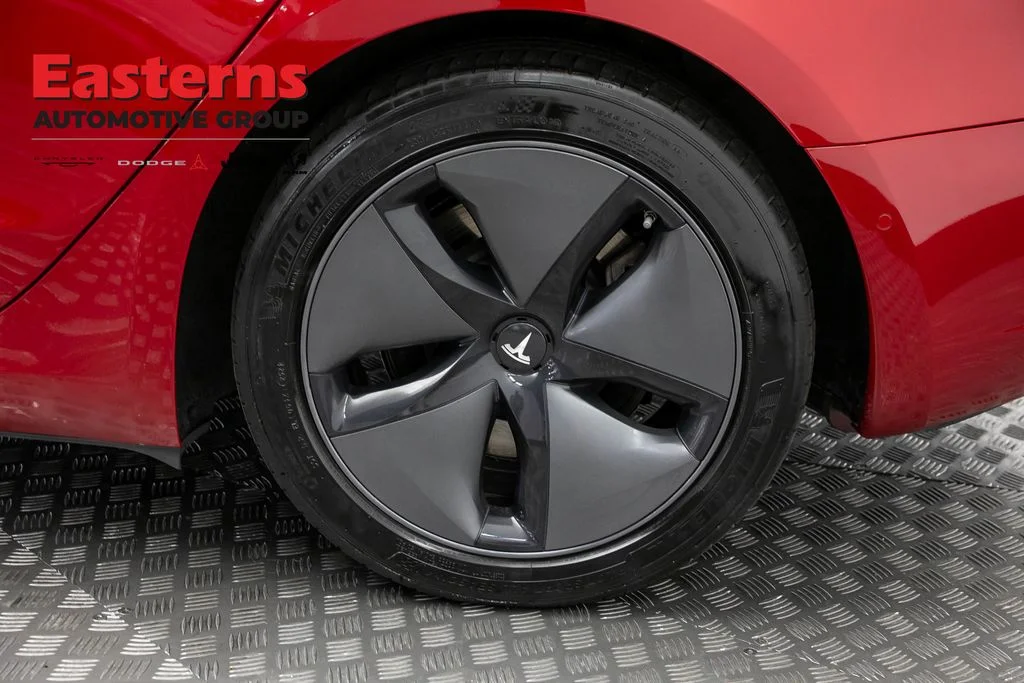 Used 2018 Red Tesla Long Range image 26